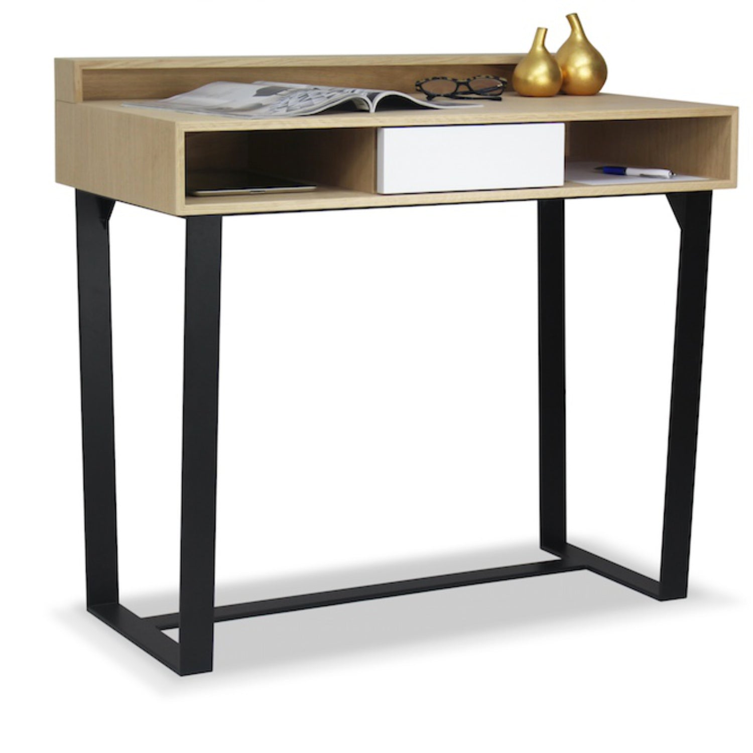 Stylish Alto Camfero desk